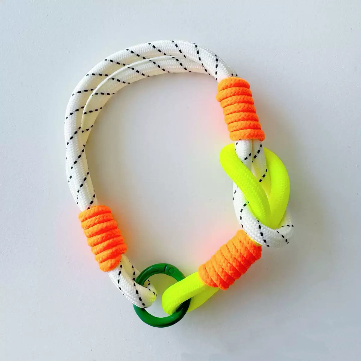 Color-block single-loop lanyard