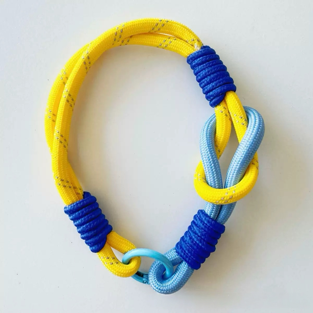 Color-block single-loop lanyard