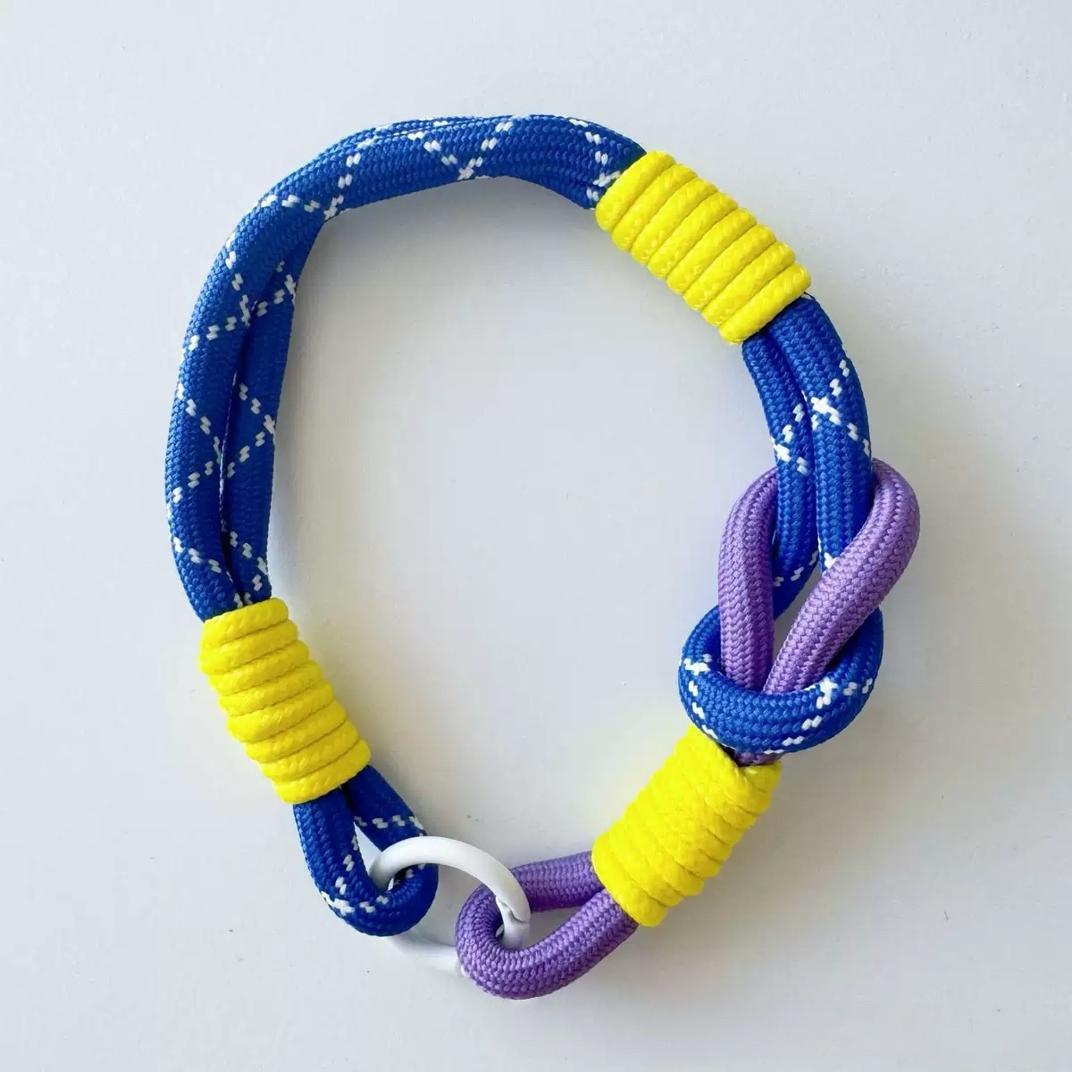 Color-block single-loop lanyard