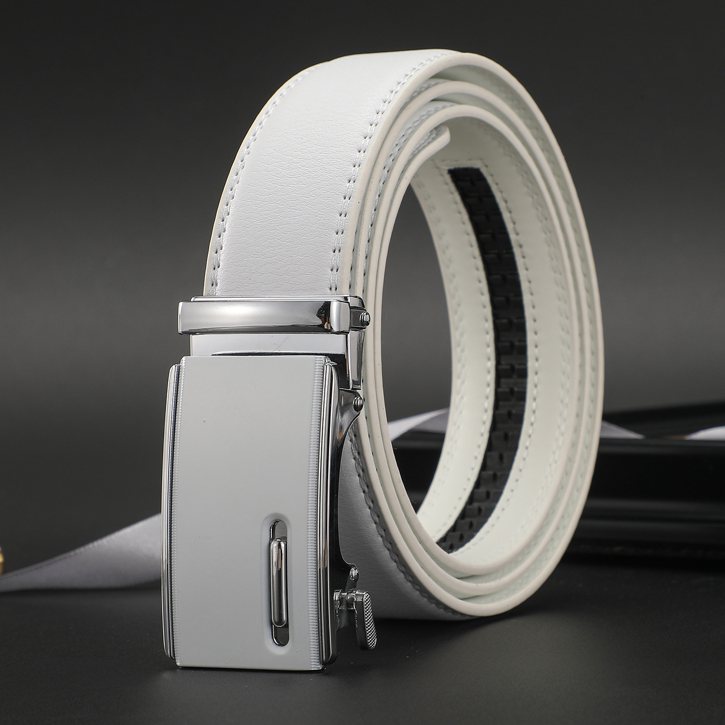 Men's White Leather Belt with Automatic Buckle — Business-Style Cowhide Waistband, Trendy & Versatile