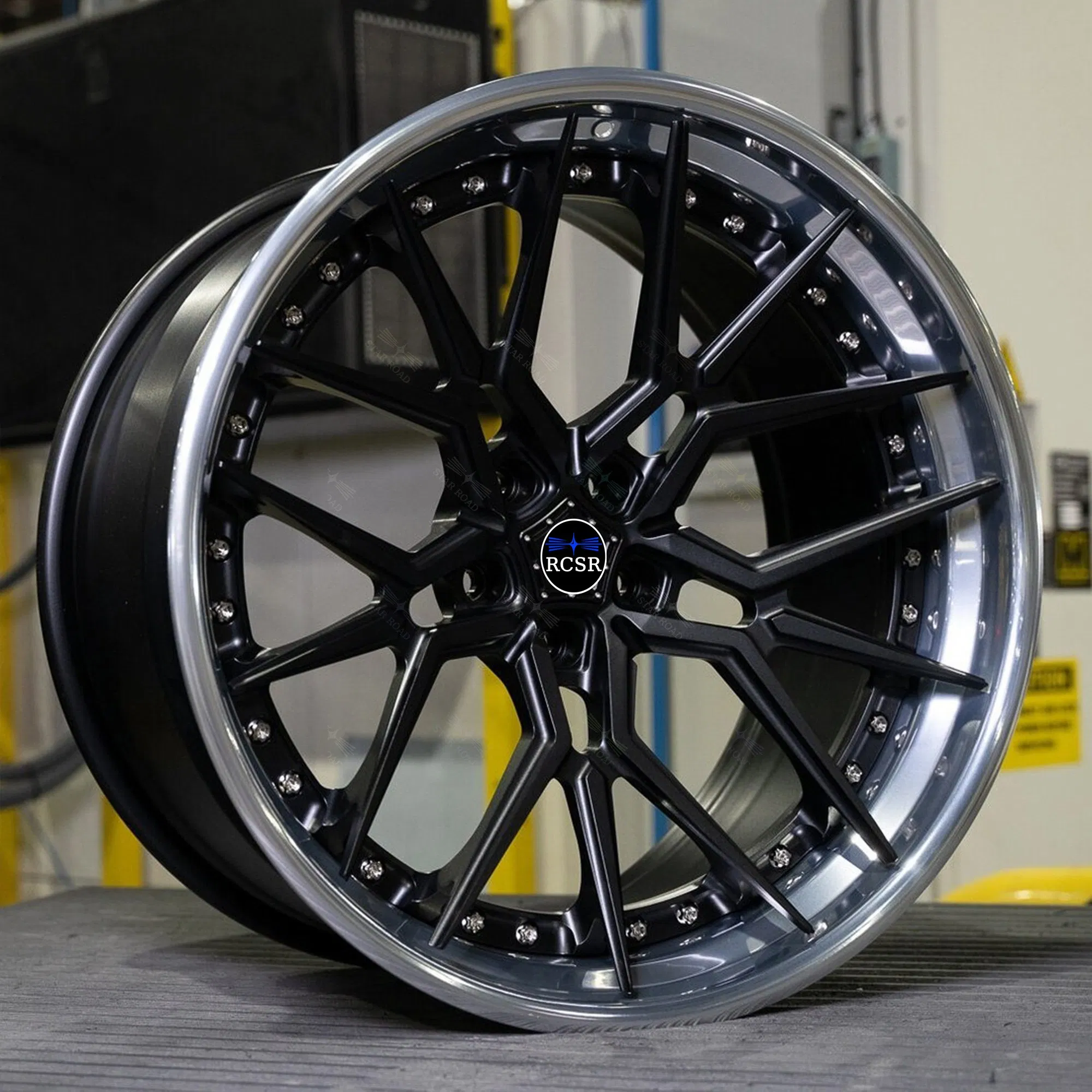 The Customized Aluminum Alloy Wheel Rims 2 Piece Forged Wheels 18 19 20 21 22 Inch Racing Car Wheels 5X112 5X120 5X114.3