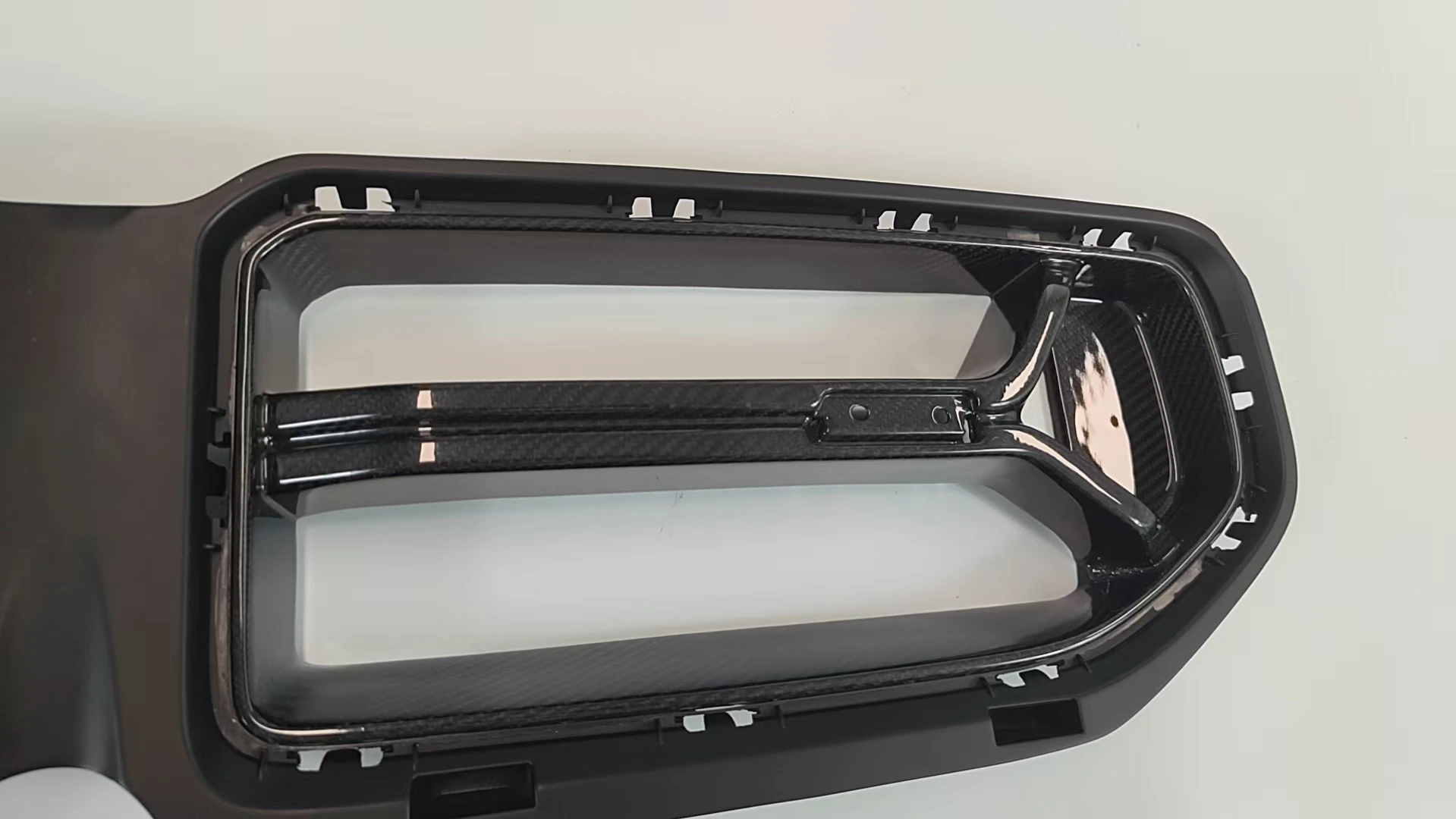 High Quality Dry Carbon Fiber Auto Accessories CSL Type Front Bumper Grille for BMW G87 M2 2022+
