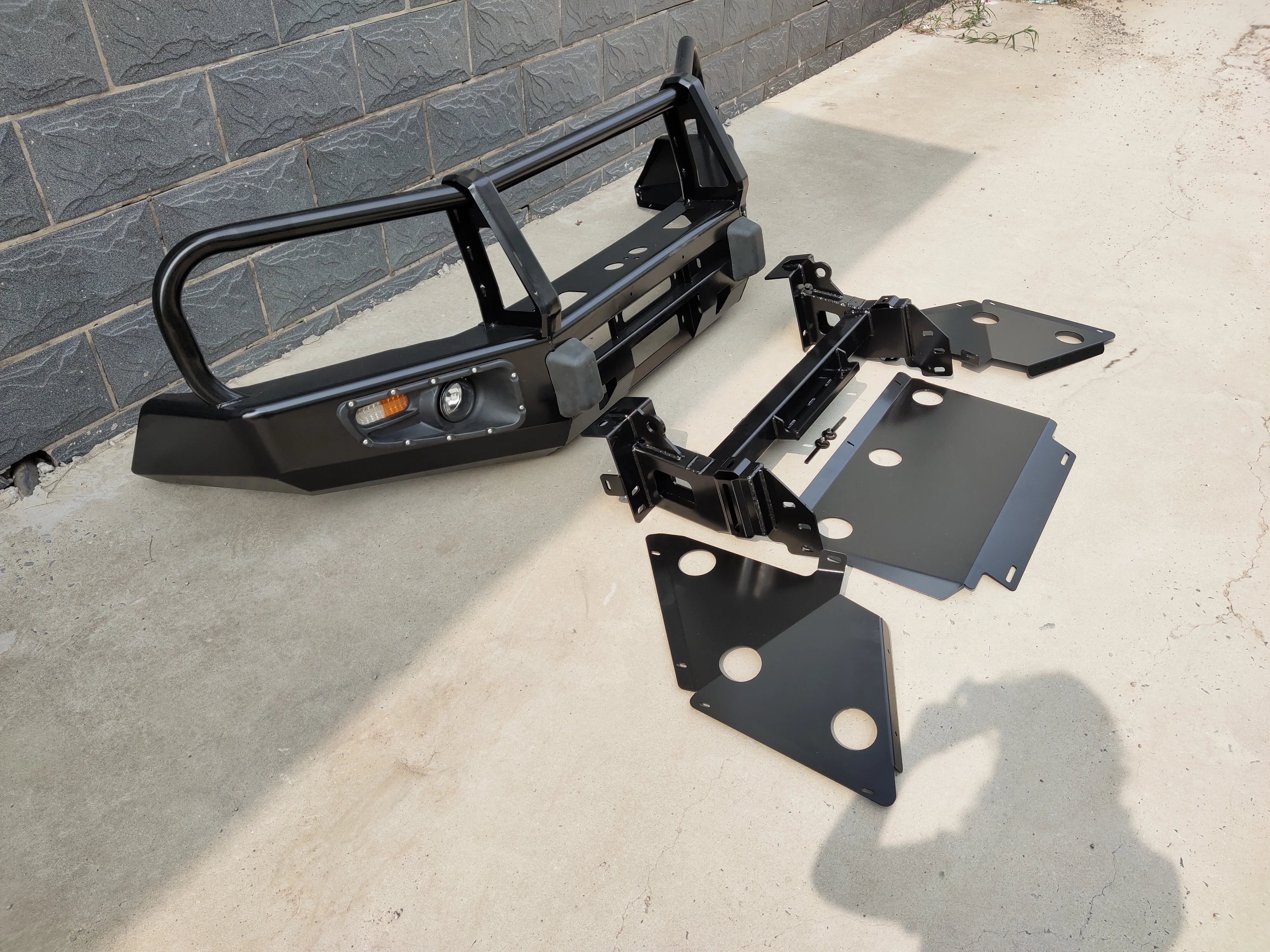 Car Bumper Auto Popular Bumper Steel With Lamps Easy Installation  4x4 off Road  for Toyota TACOMA 2016 Onwards