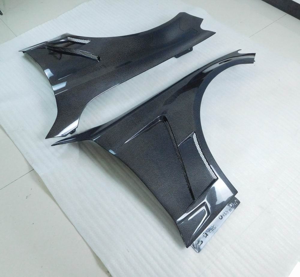 Carbon Fiber Car Auto Wheel Fenders for Mercedes-Benz W205 AMG C63