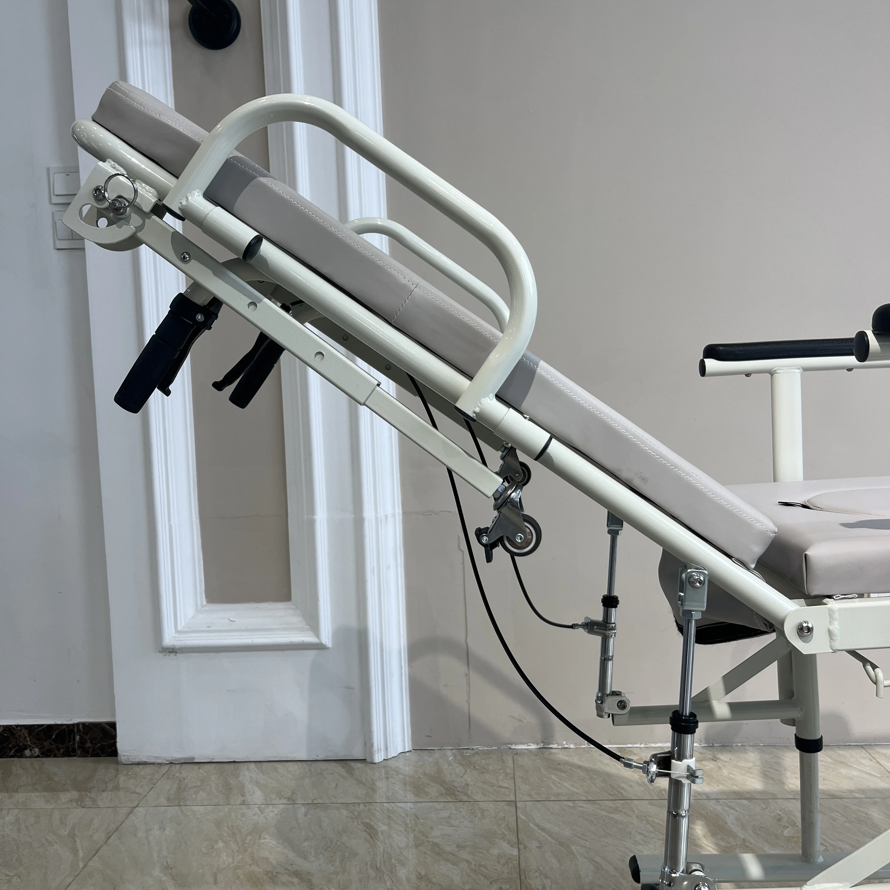 Paralyzed Elderly Lifting Hydraulic Nursing Transfer Device, Multi-functional Mobile Chair for Disabled People
