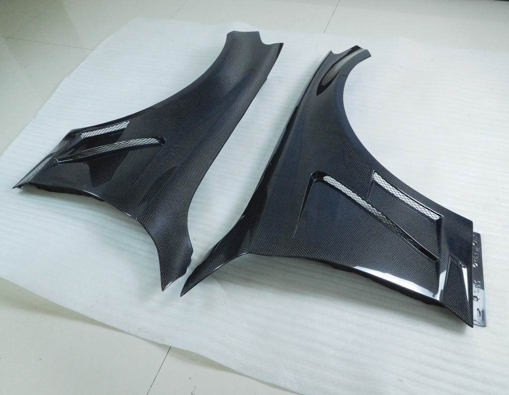 Carbon Fiber Car Auto Wheel Fenders for Mercedes-Benz W205 AMG C63