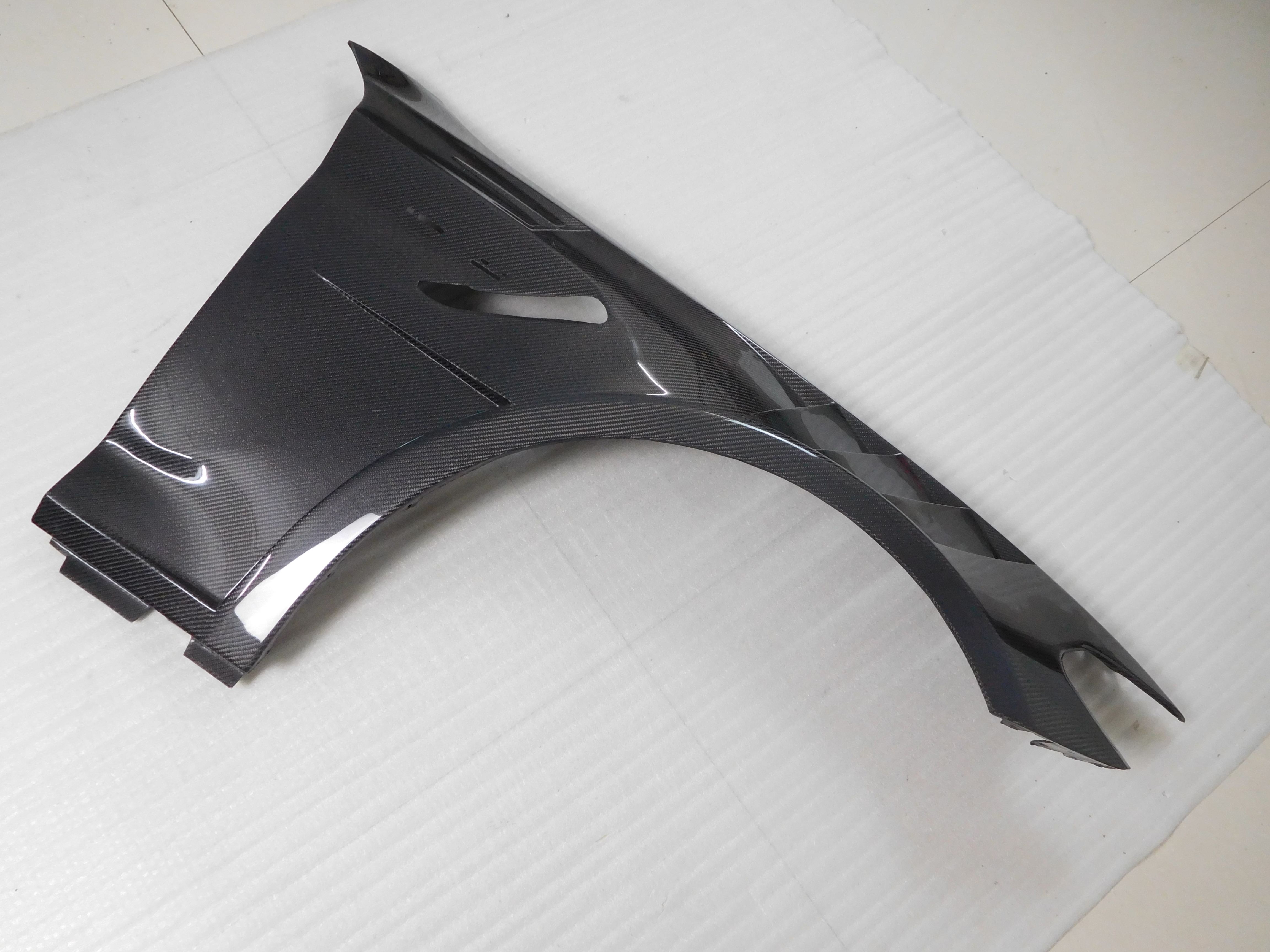 Carbon Fiber Car Auto Wheel Fenders for BMW 5-Series-6th M5F90 2017-2023