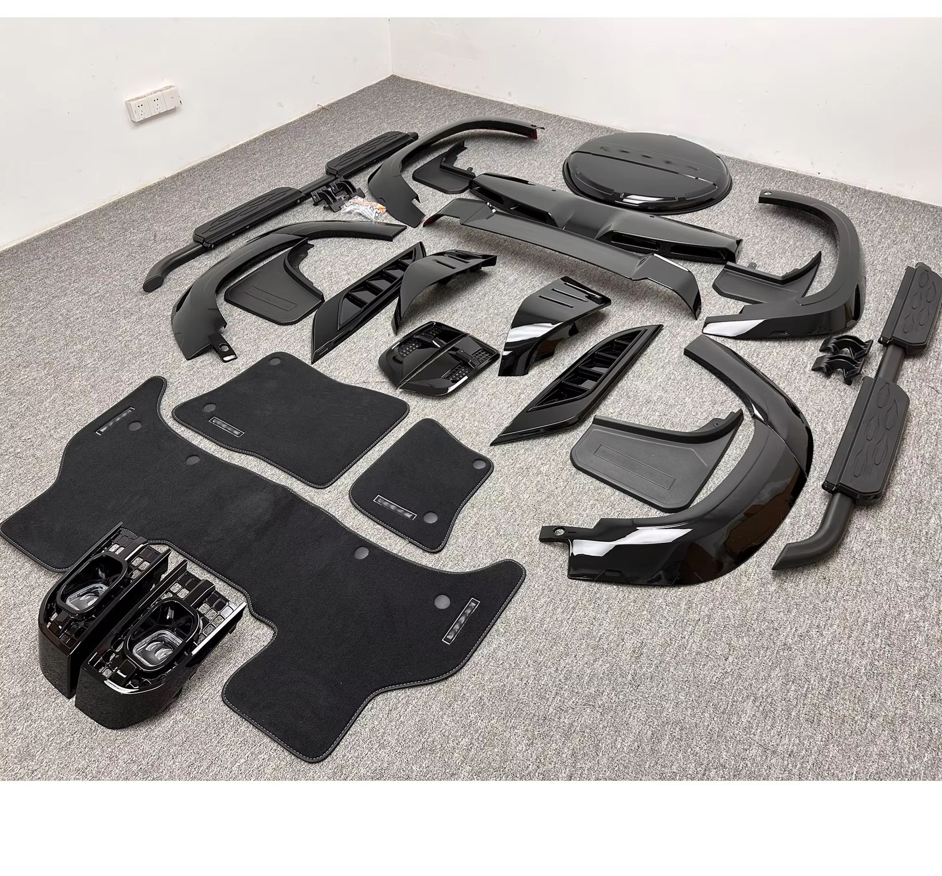 Urban Style Body Kit Glossy Black for Land Rover Defender 90 110 With Pedal Tire Cover Fog Light High Quality