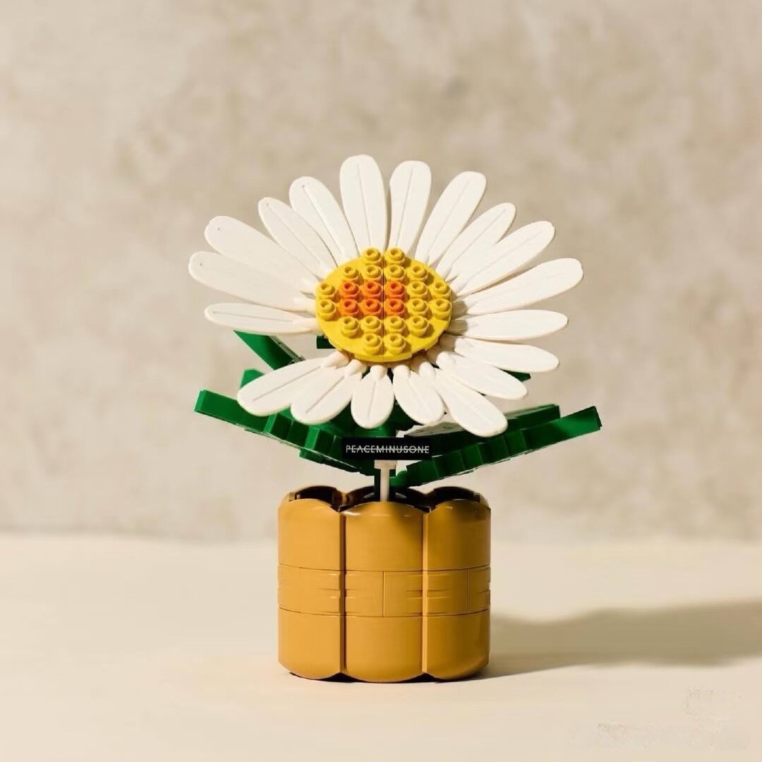 GD  G-DRAGON Daisy Building Blocks