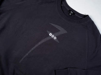 Long-Sleeve Sweatshirt (Black)