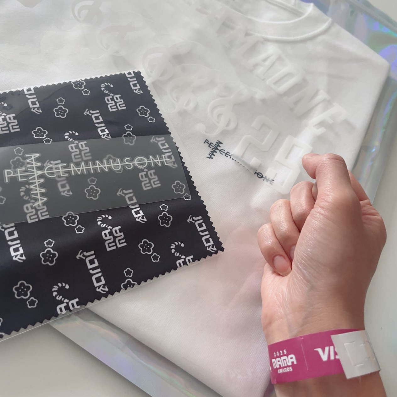 GD G-DRAGON  Peaceminusone x 2025 MAMA Awards T-Shirt 