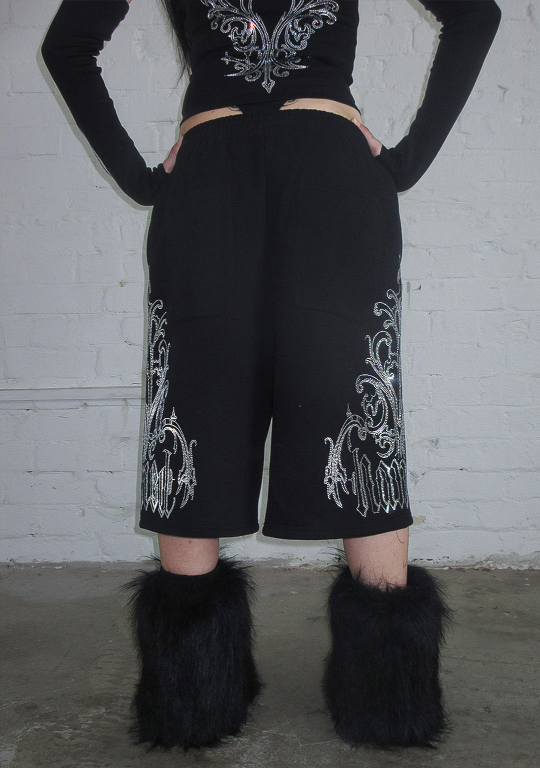 Luxeapperal™  OVERSIZED SWEATSHORTS BLACK