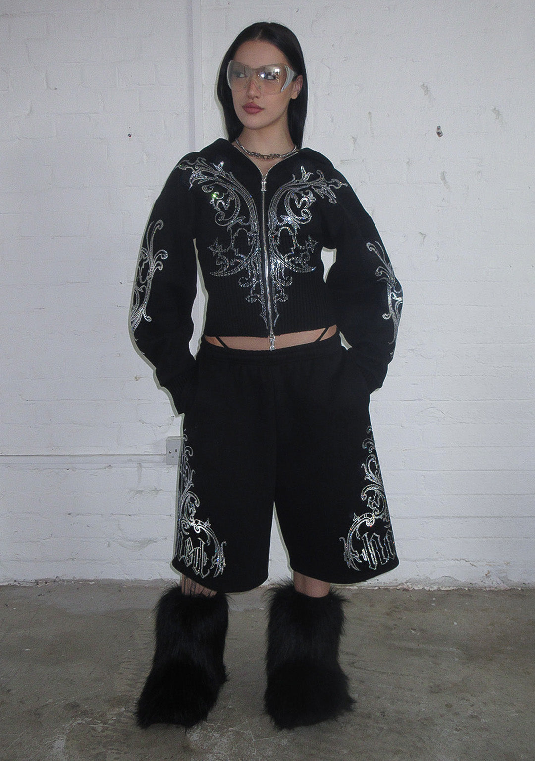 Luxeapperal™  OVERSIZED SWEATSHORTS BLACK
