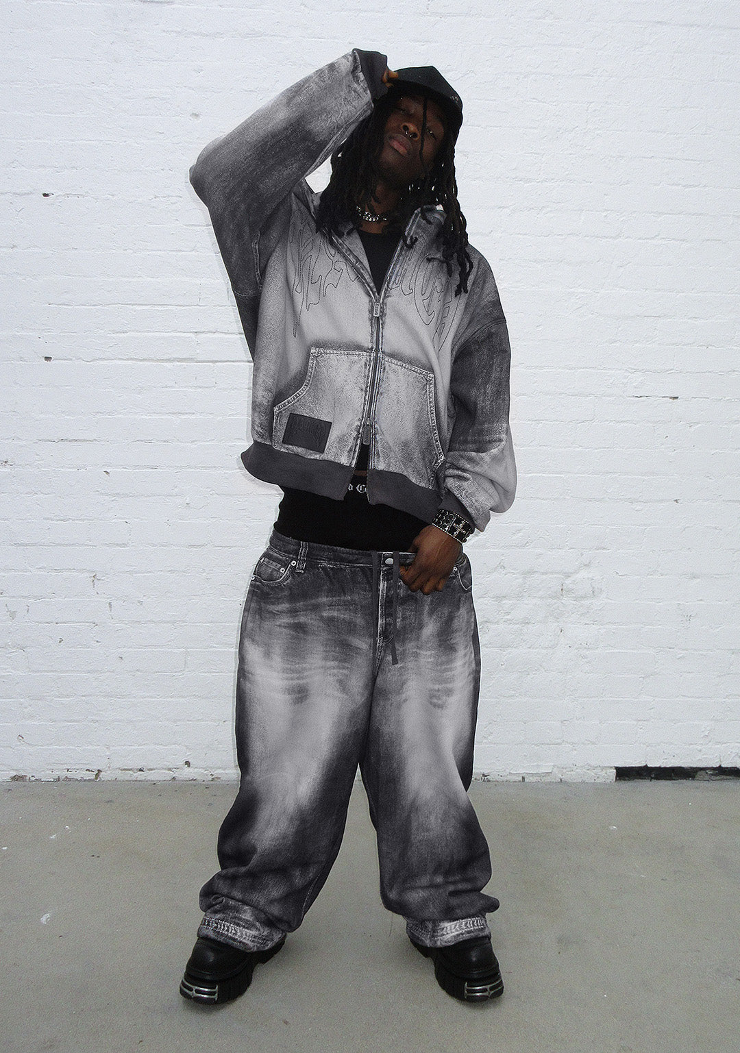 Luxeapperal™  DENIM EFFECT OVERSIZED SWEATPANTS WASHED BLACK