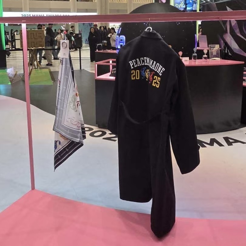 GD G-DRAGON Peaceminusone x 2025 MAMA Awards Coat Black 
