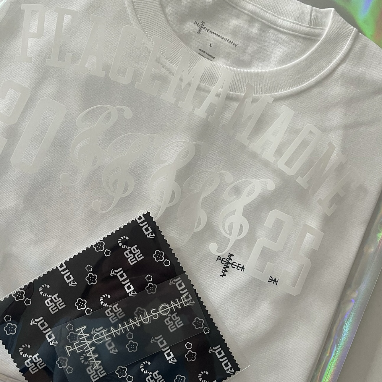 GD G-DRAGON  Peaceminusone x 2025 MAMA Awards T-Shirt 