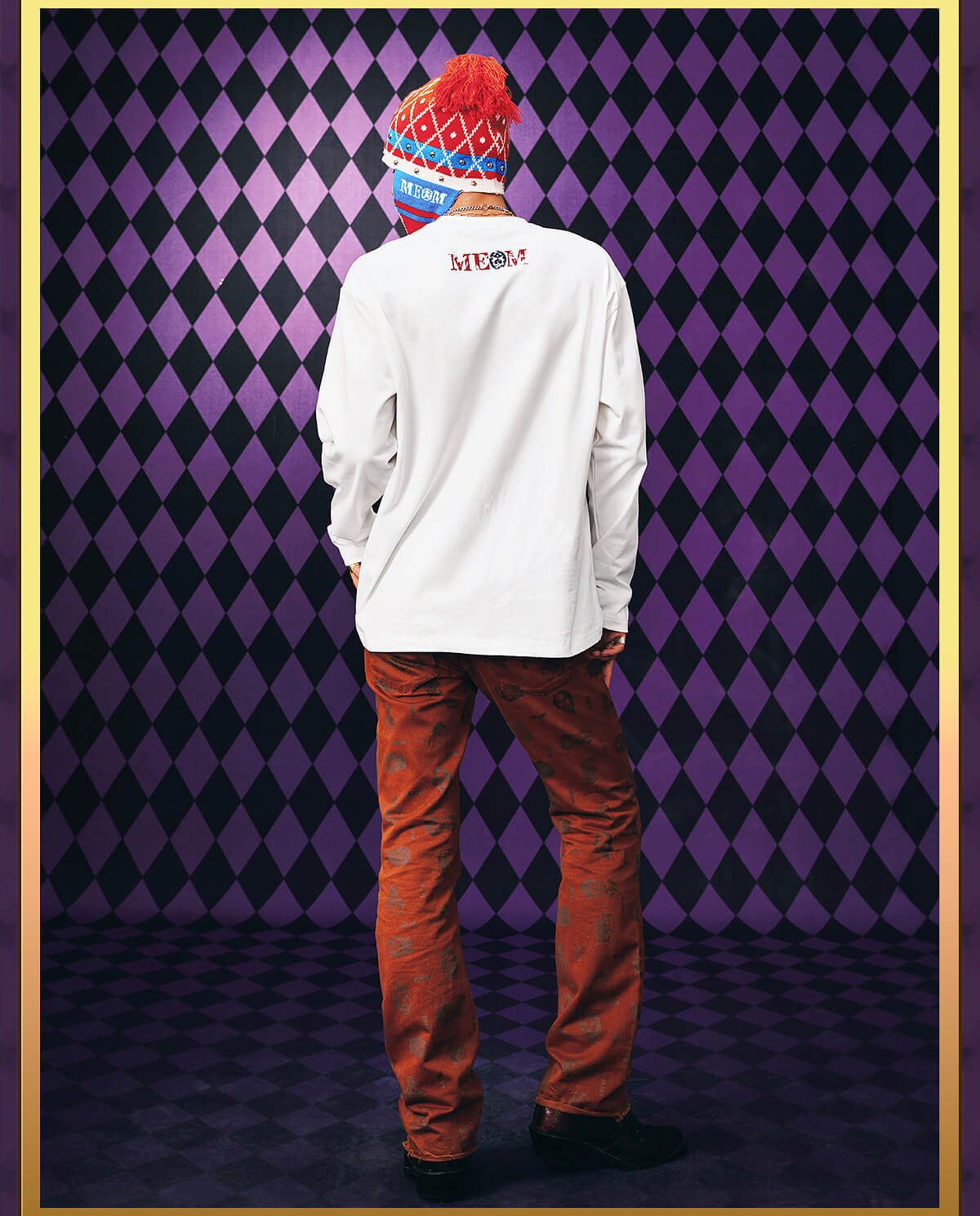 JOJO  Character Print Long Sleeve Tee