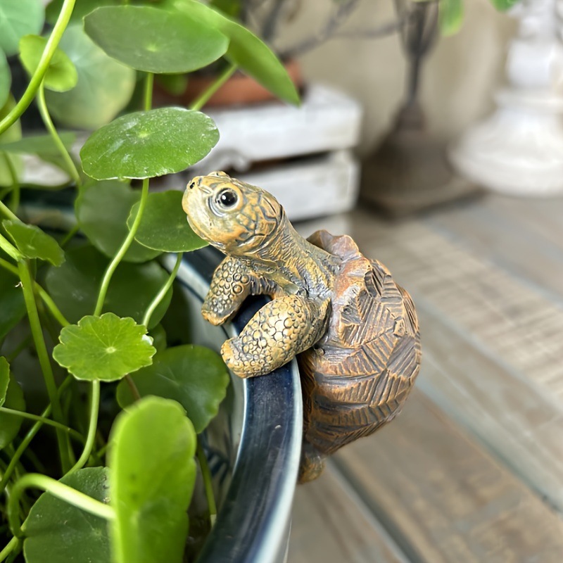 Vintage Climbing Turtle Resin Decor 🐢 | Garden & Planter Pot Hanging Ornament