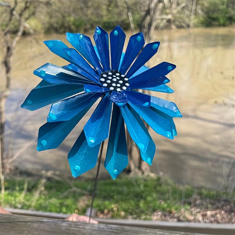 Vibrant Metal Zinnia Flower Garden Stake 🎨 | Rust-Proof Iron Yard Art with Stake