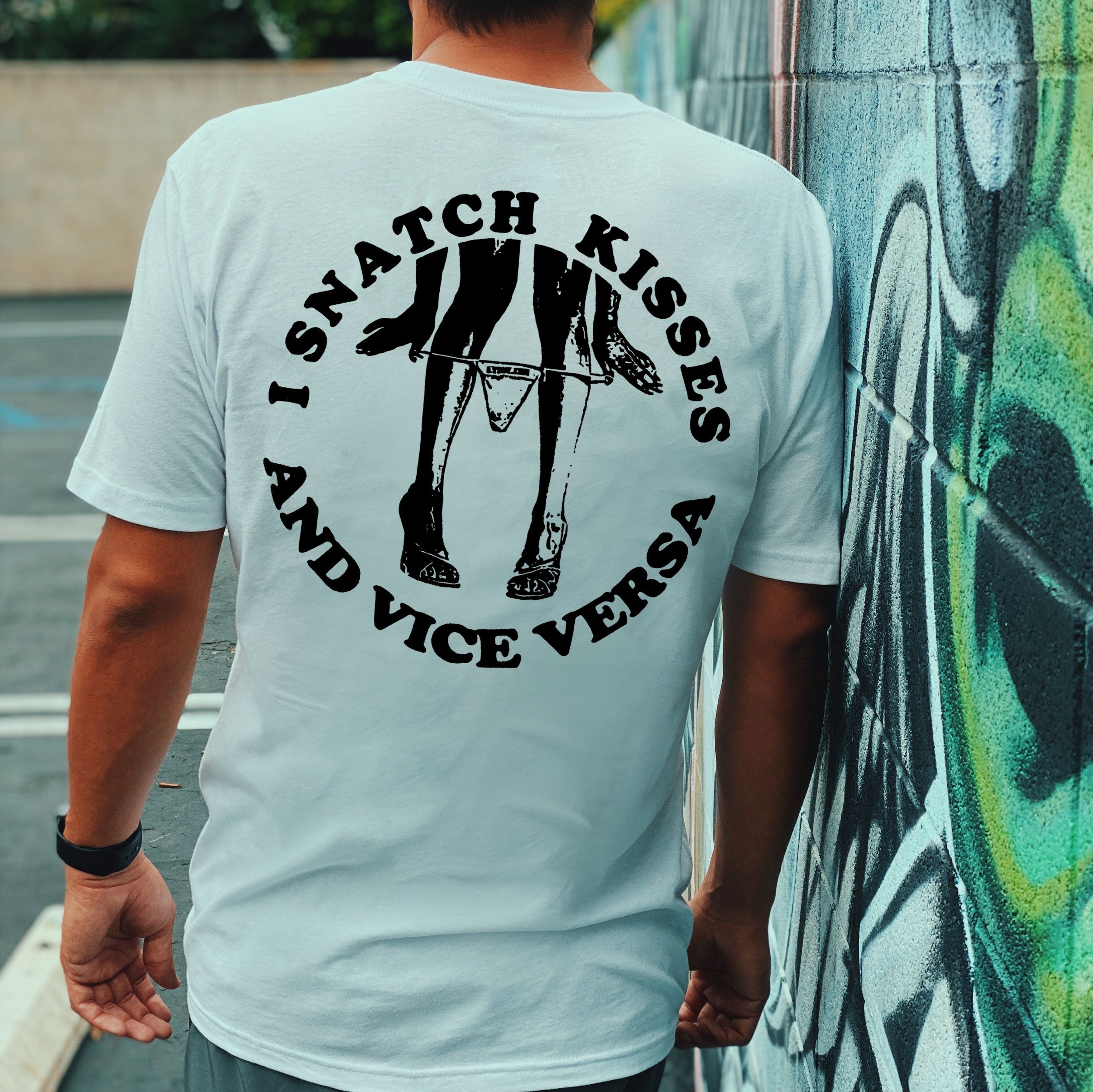 I SNATCH KISSES Sexy Lady Graphic Black Print T-shirt