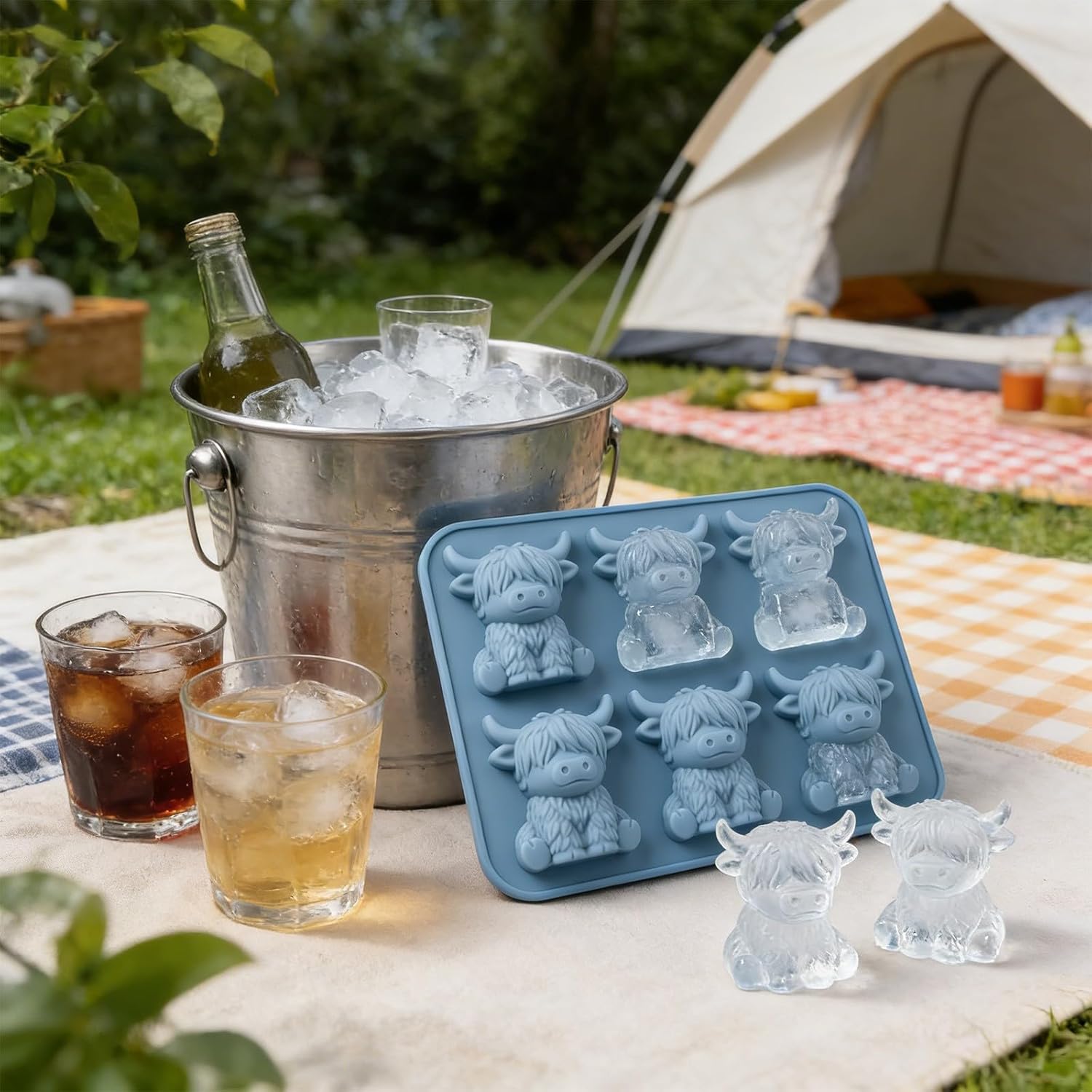 Highland Cow Model Quick Freeze Silicone Ice Tray, Easy Use Durable Plastic Mold, Perfect Shape Ice Cubes for Juice, Ice Bucket, Cylinder Cup, Home Bar Accessories.Lovely Highland Cattle Holiday Gift.
