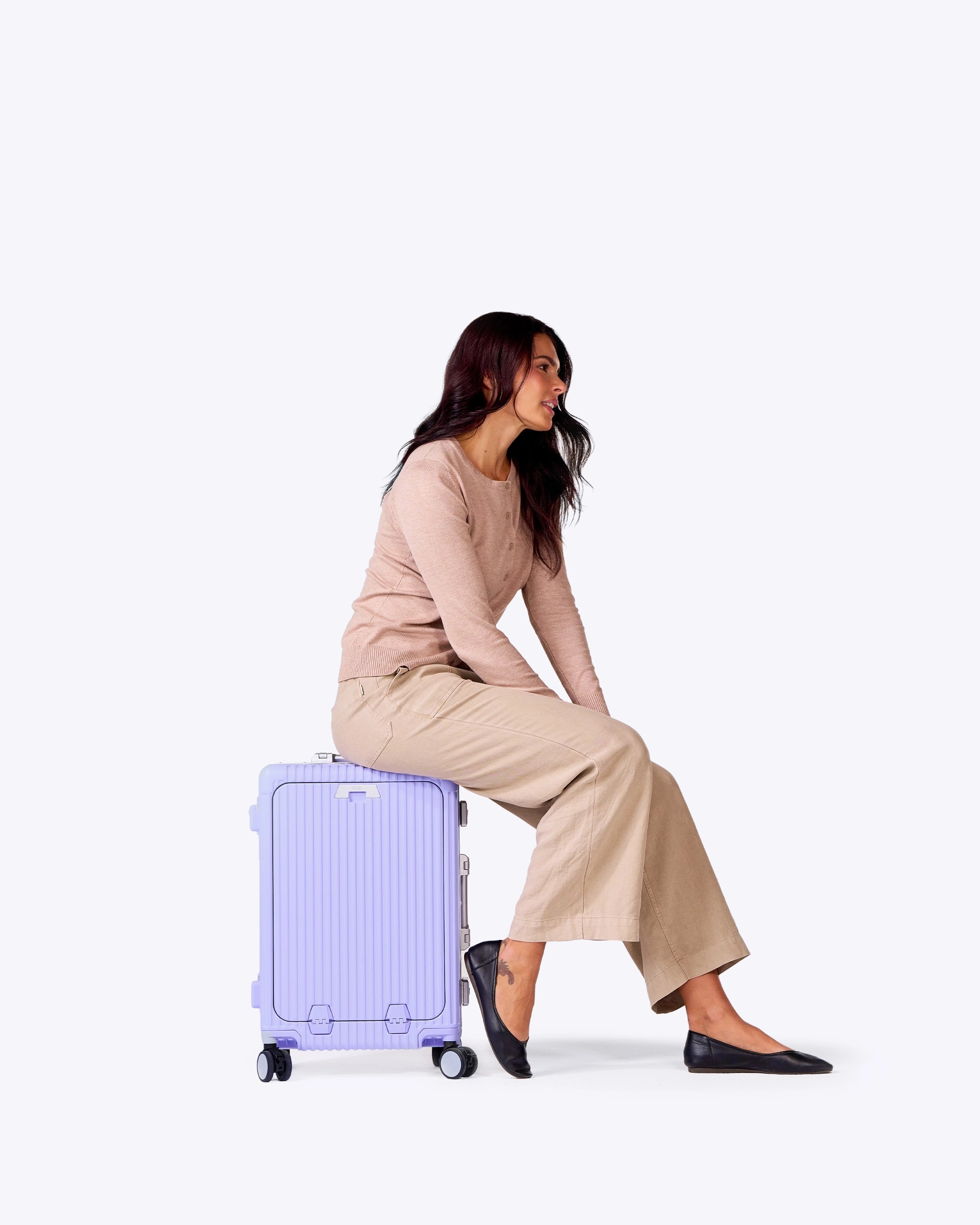All-in-One Smart Carry-On Suitcase with GPS Tracking, Front Laptop Pocket, USB Charger & Cup Holder