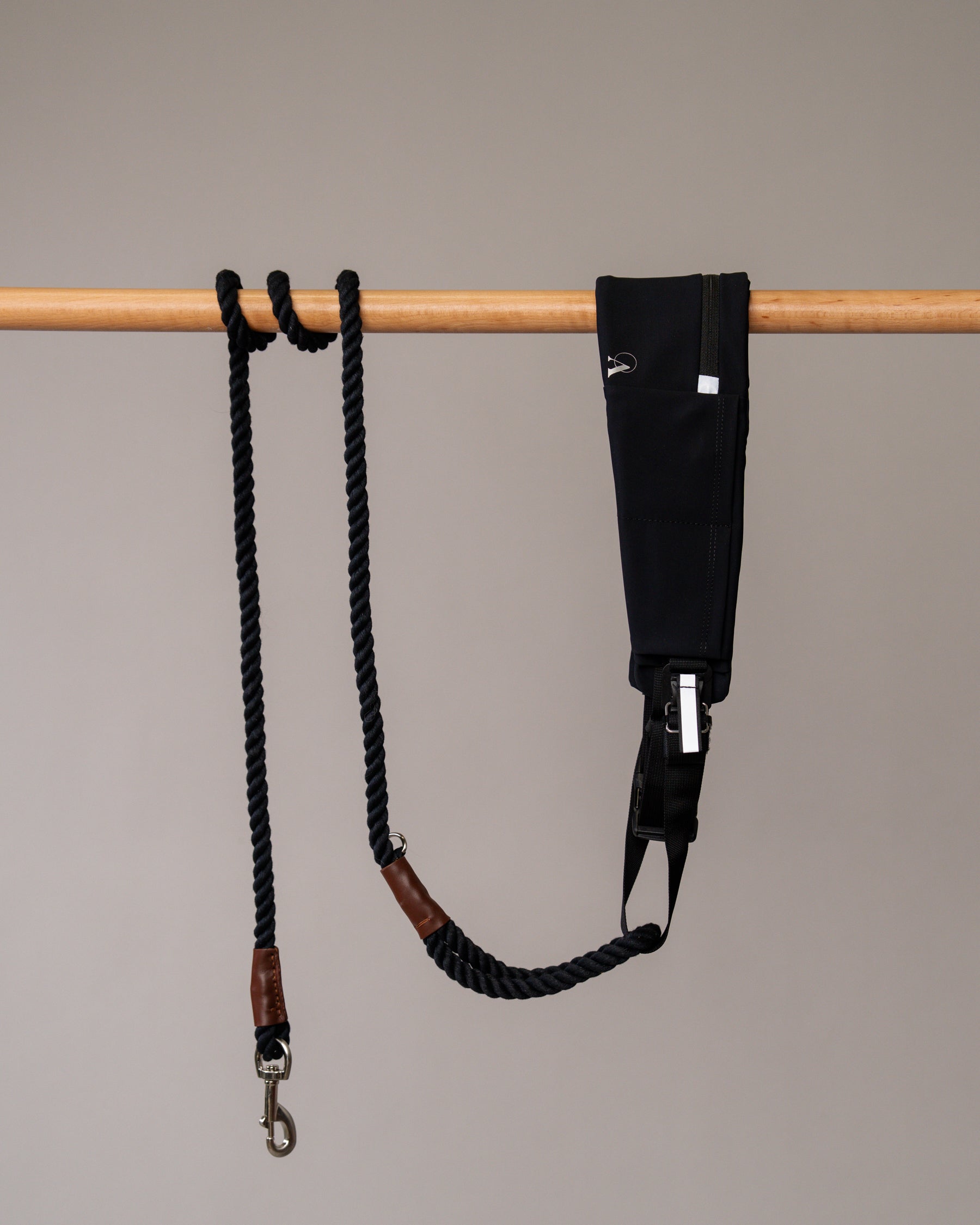 Hands-Free Dog Leash Belt - Adjustable Running & Walking Waist Leash for Dogs with Pouch