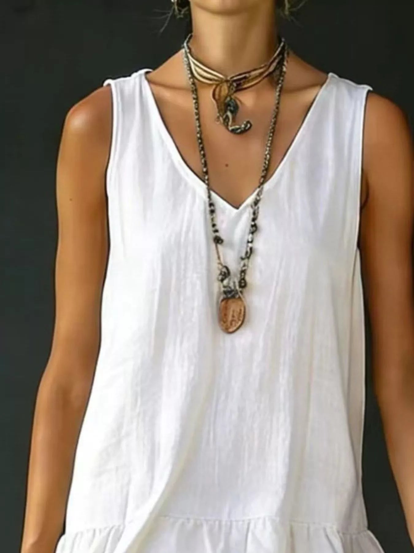 👗Full Size Ruffled Hem V-Neck Sleeveless Dress