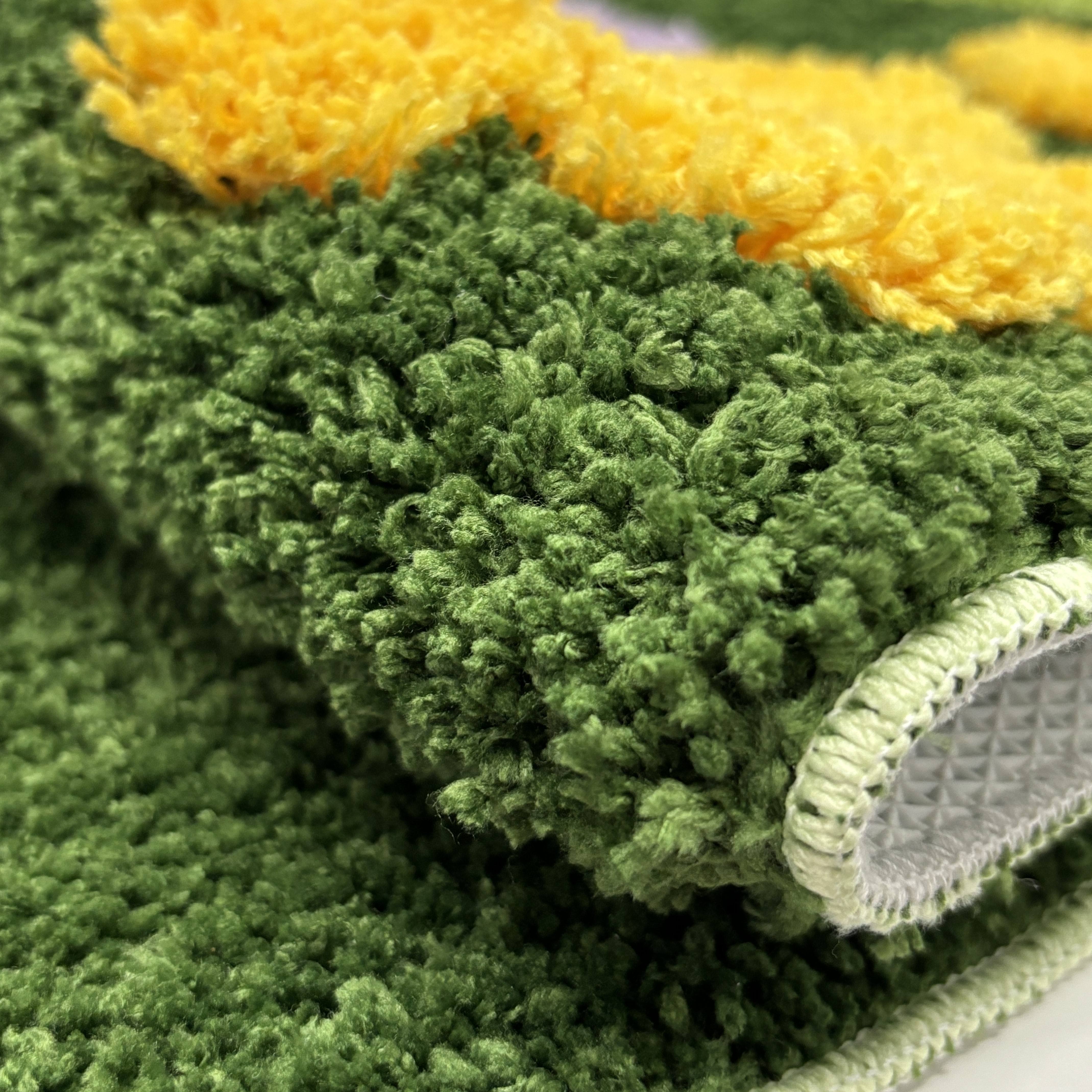 Space-saving jacquard rug, thick and foldable, stylish geometric pattern for small apartments.