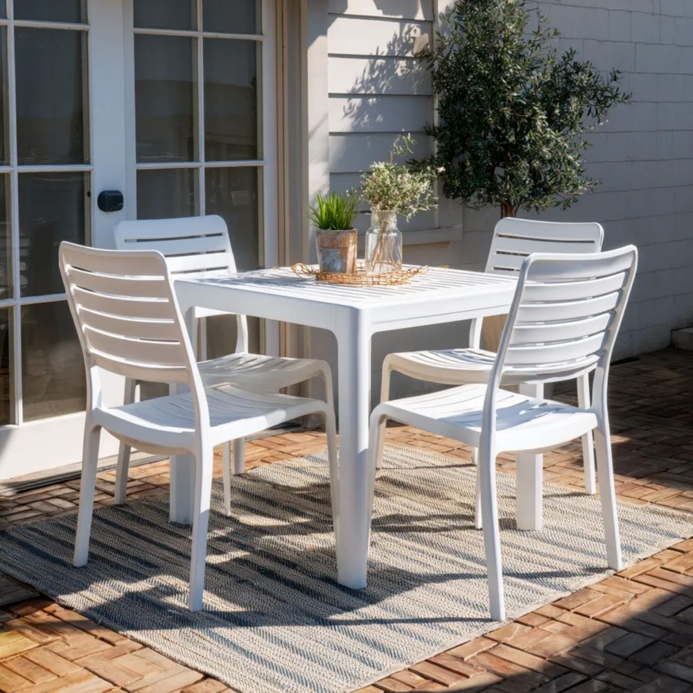 Set tavolo e sedie da esterno in plastica 90x90x75 cm - Bianco