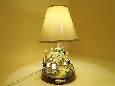 Collectible Cottage Table Lamp 🏡💡