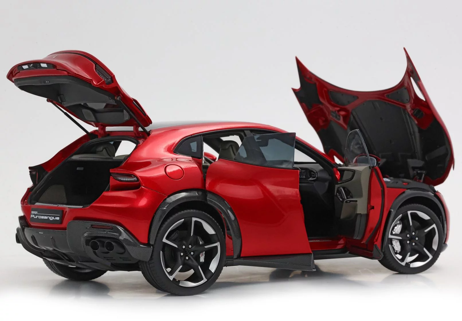 🏎️ Italian SUV Masterpiece — Captured at 1:18 Scale