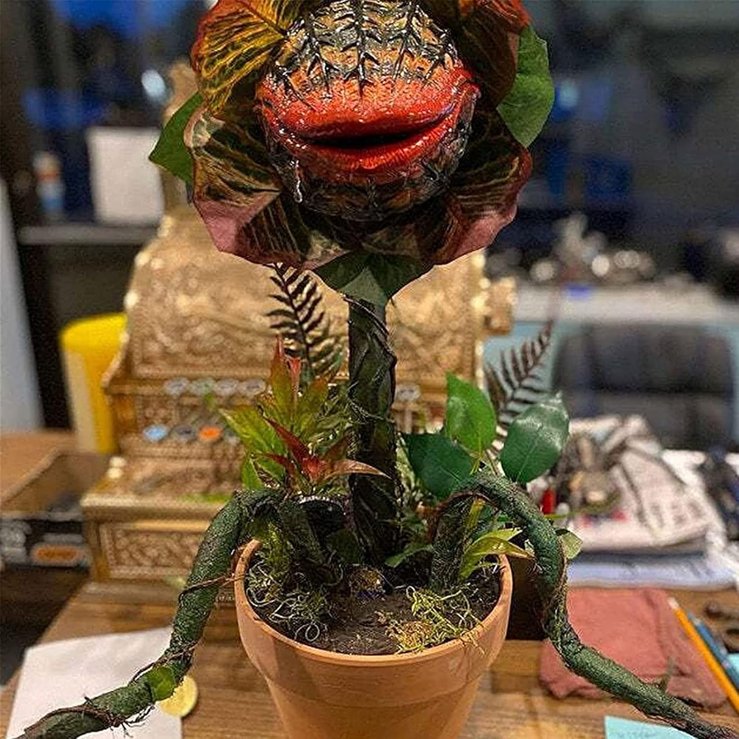 Piranha Garden Sculpture – Cute Meets Creepy for Your Outdoor Space 🐟🌿