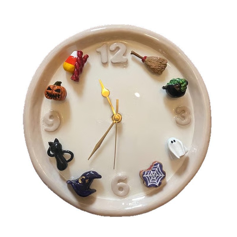 Seasonal Swap Magnetic Wall Clock 🕒🍂