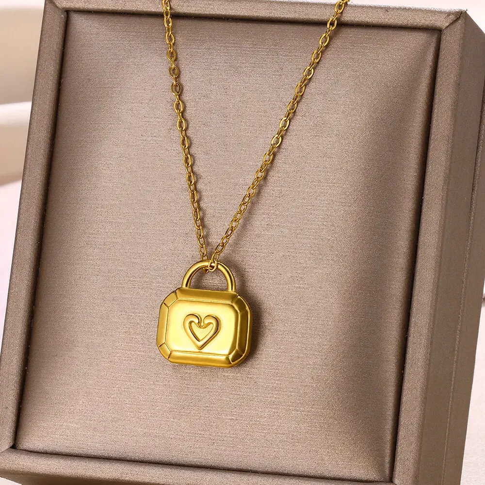 Fashion Necklaces 2022 Woman Stainless Steel Love Heart Pendant Necklaces Virgin Girls Jewelry Rose Gold Color Chain Link