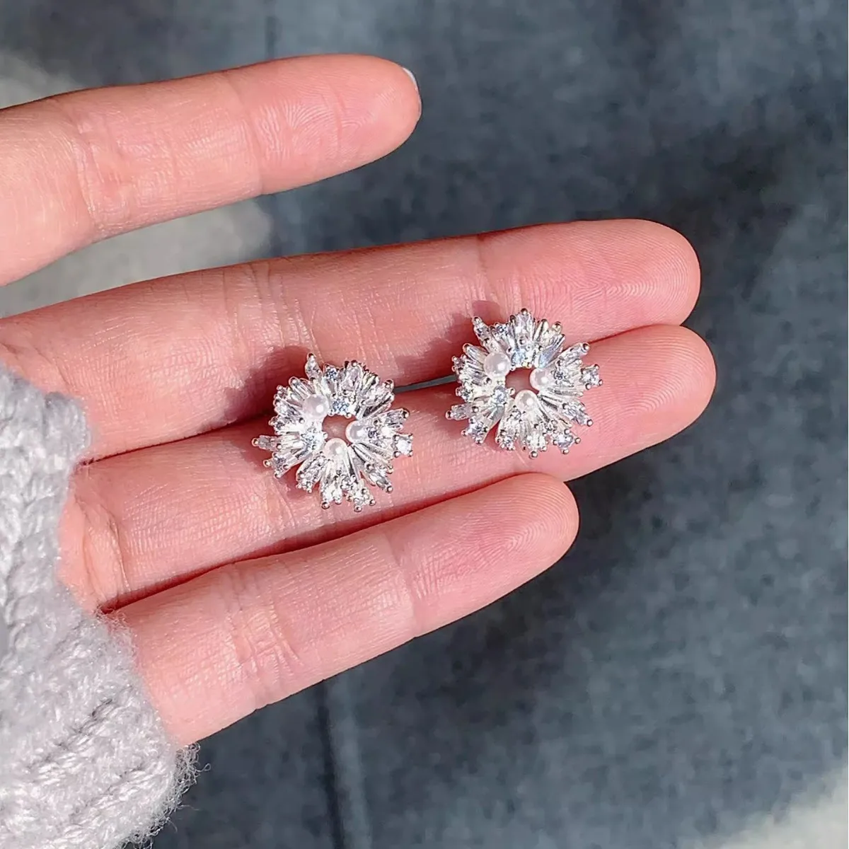 New 925 Sterling Silver Drop Earrings Golden Flower Petal Pearl Elegant For Women Girl Gift Jewelry Dropshipping Wholesale