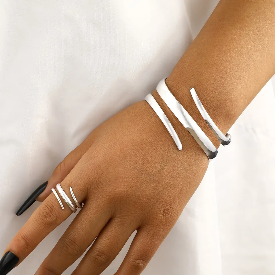 European and American Thick Bracelet and Ring Jewelry Set for Women Gold Color Geometric Line Bracelet Ring Combination Set Gift
