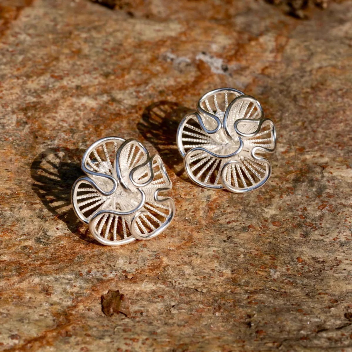 New 925 Sterling Silver Drop Earrings Golden Flower Petal Pearl Elegant For Women Girl Gift Jewelry Dropshipping Wholesale