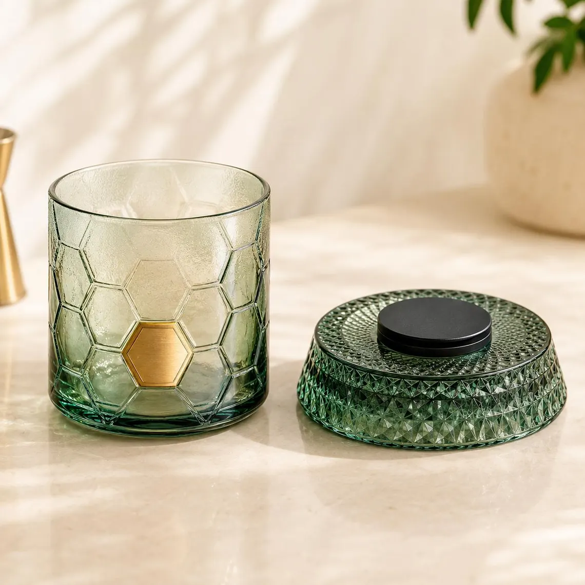 Rotating Soccer Tumbler with Gold Accent 🟢⚽