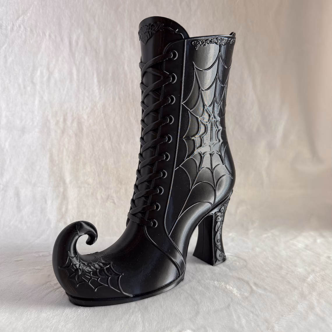 3D Printed Witch Boot Vase – Spooky Elegance for Your Halloween Display 🕷️🥾✨