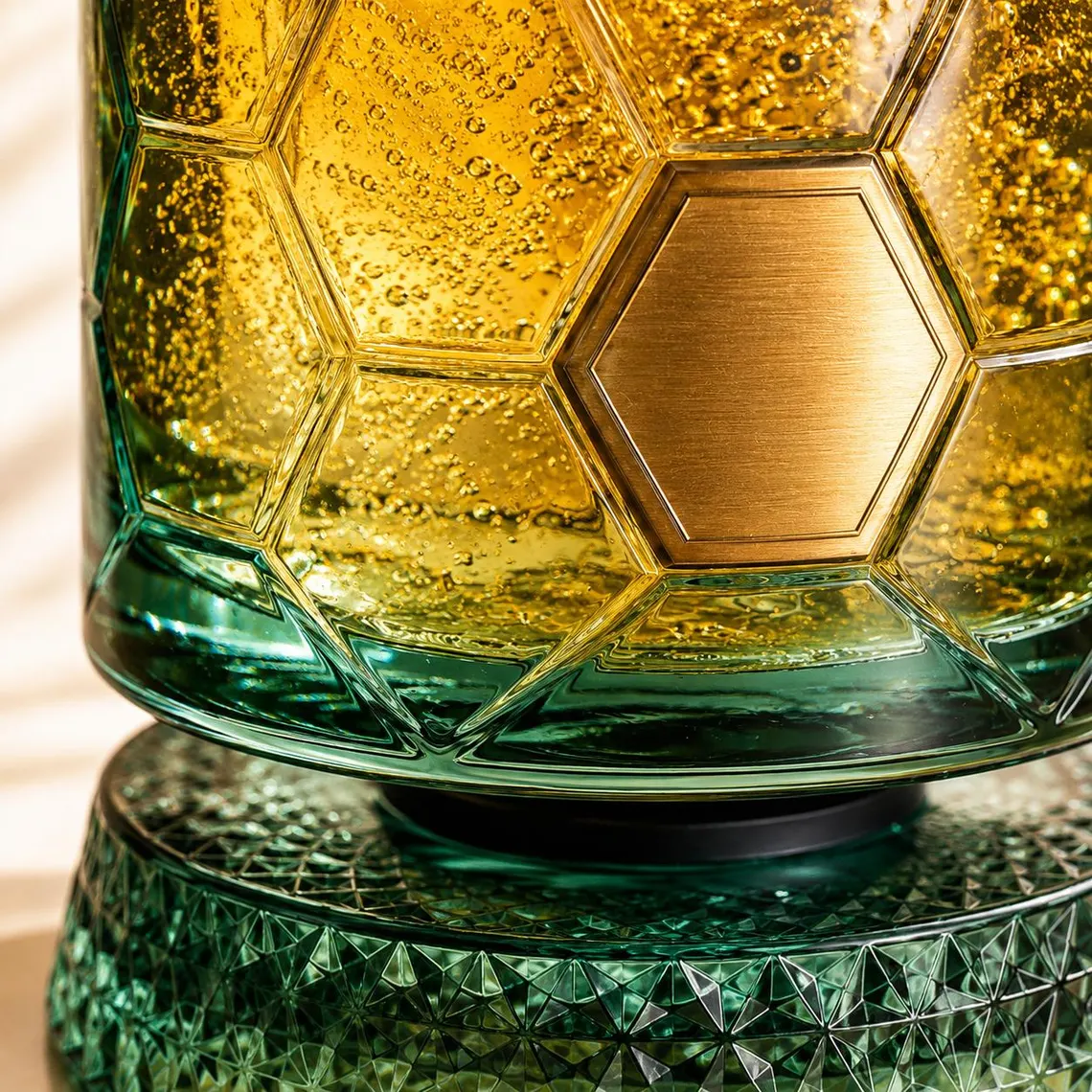 Rotating Soccer Tumbler with Gold Accent 🟢⚽