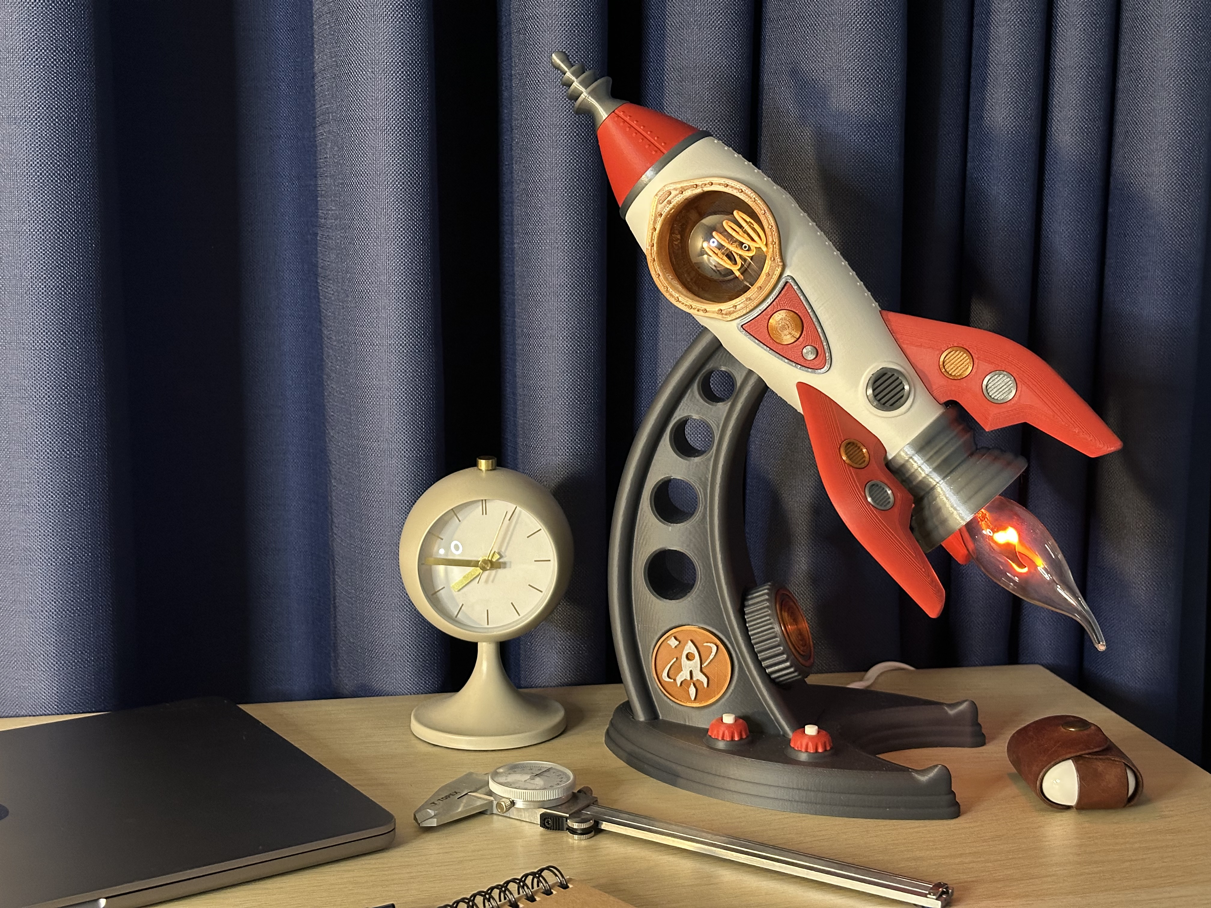 Retro-Futuristic Rocket Lamp 🚀🌌