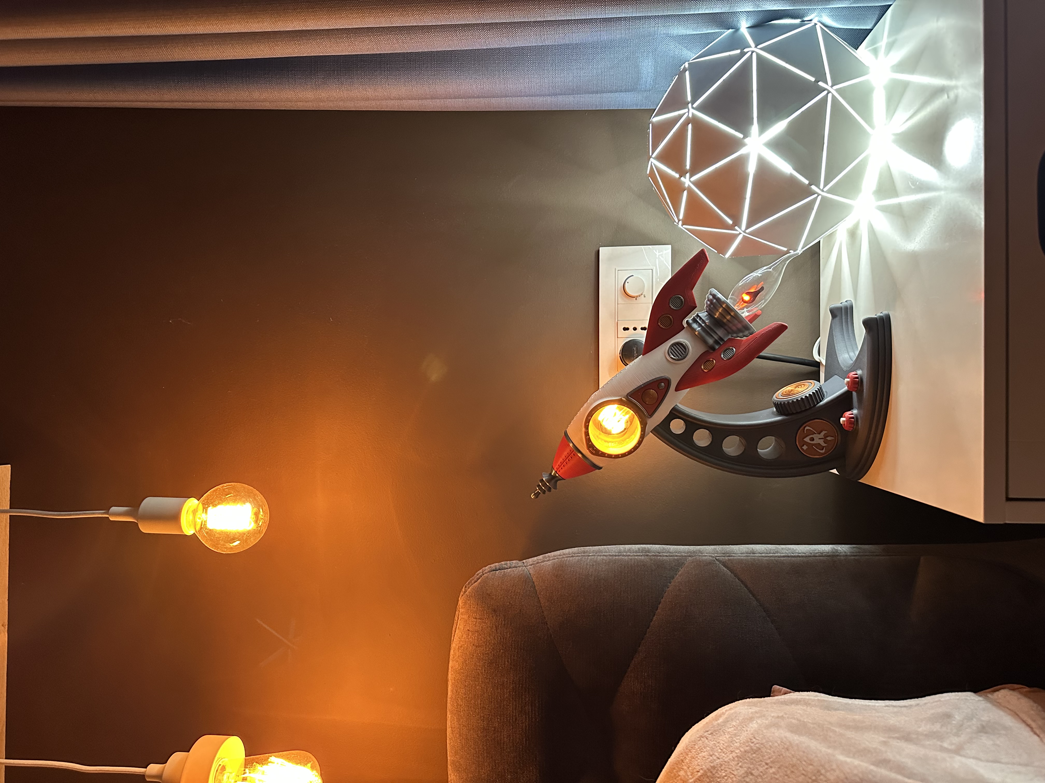 Retro-Futuristic Rocket Lamp 🚀🌌