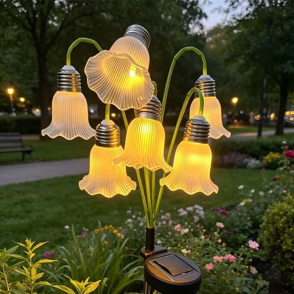 🌷 A Tulip That Glows — Solar Garden Light For Your Pathway