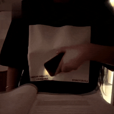 夜光畫板T恤——隨意diy 畫畫 寫字 列印照片