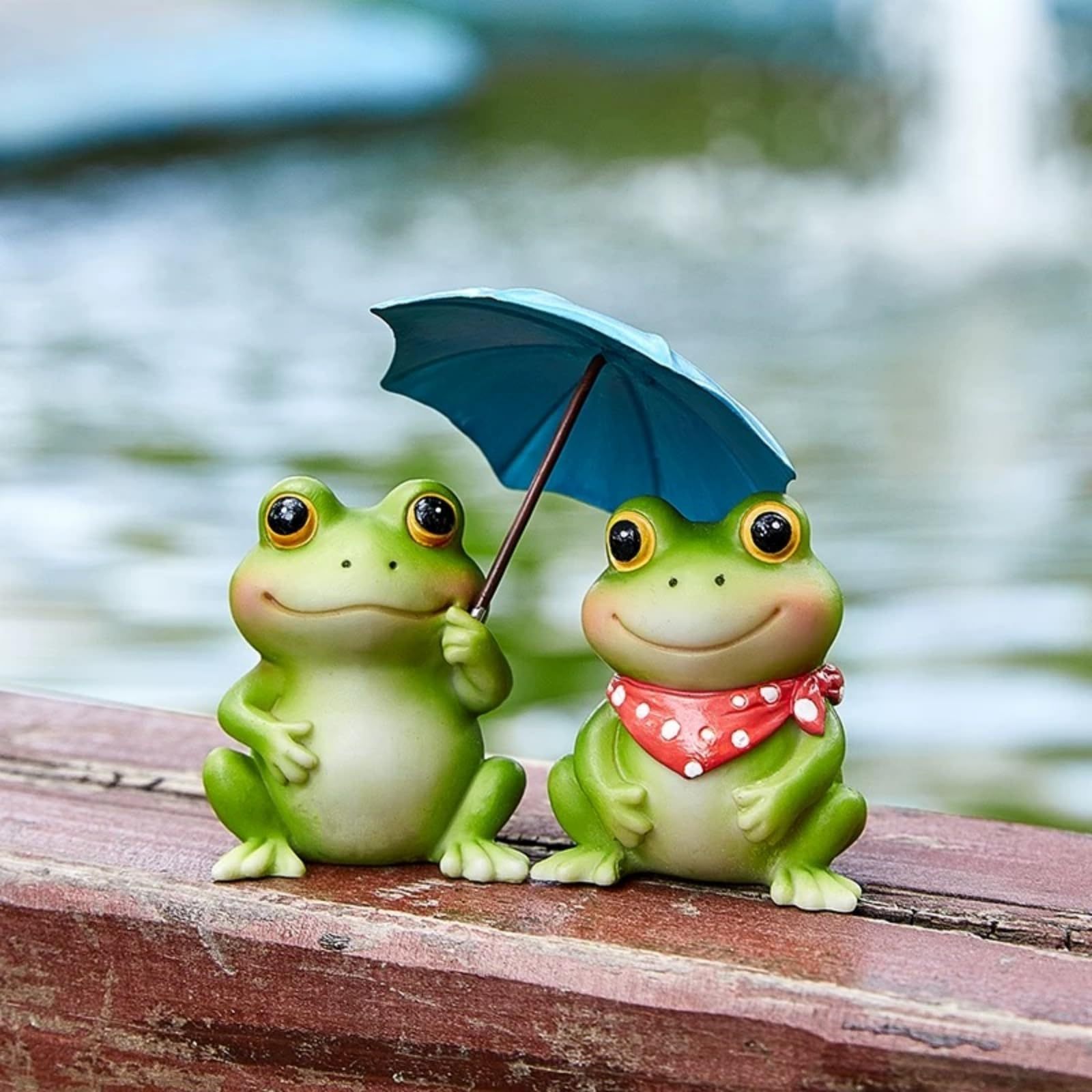Set of 2 Umbrella Frog Figurines, Mini Fairy Garden Statues, Indoor & Outdoor Decor for Home Yard Lawn Patio