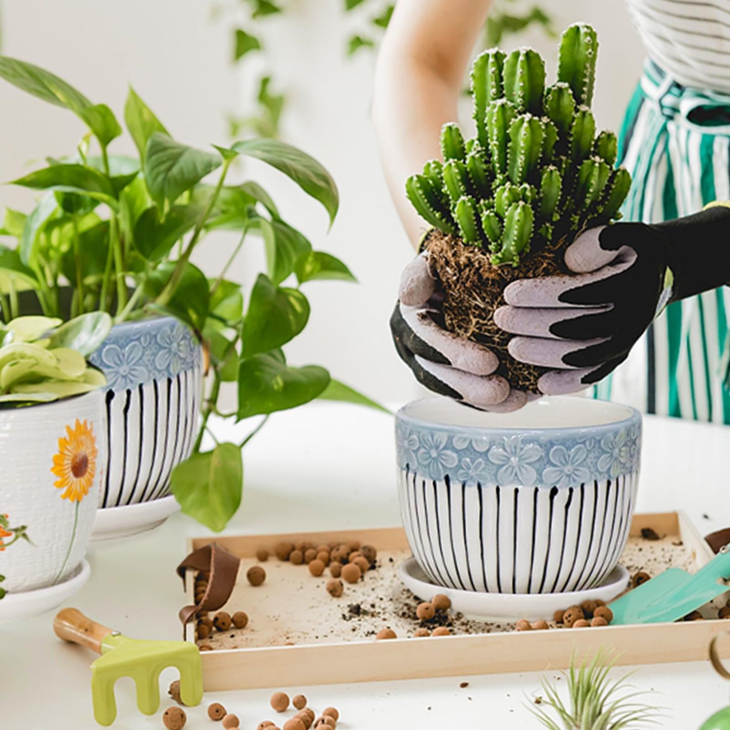 Ceramic Plant Pots Set of 3, 6.75/5.6/4.2 Inch Planters with Drainage Holes & Saucers, Modern Decorative Flower Pots for Indoor Outdoor House Plants, Succulents & Garden Decor