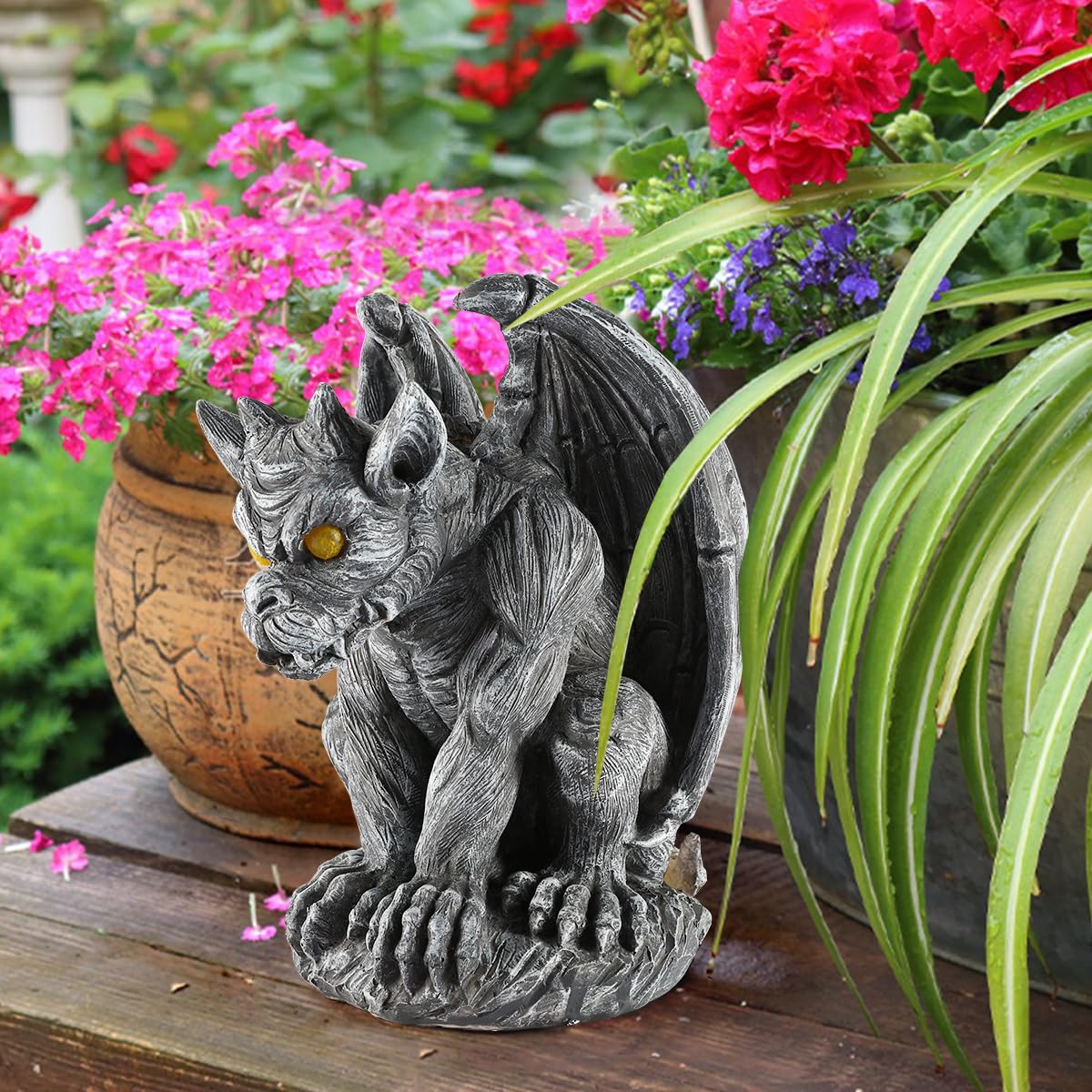 Large Winged Gargoyle Statue with Solar Lights 