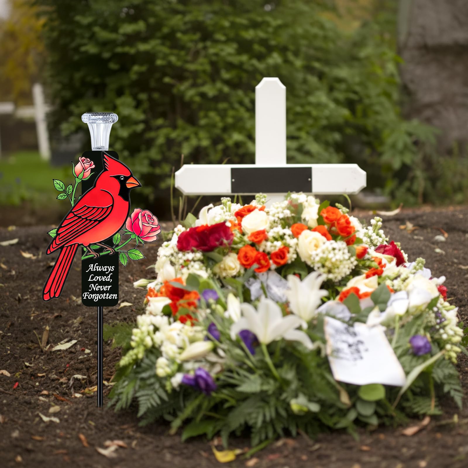 Red Cardinal Solar Memorial Stakes, Metal Cemetery Grave Decor with LED Lights, Sympathy Bereavement Gift for Loss of Mom, Grandma & Loved Ones