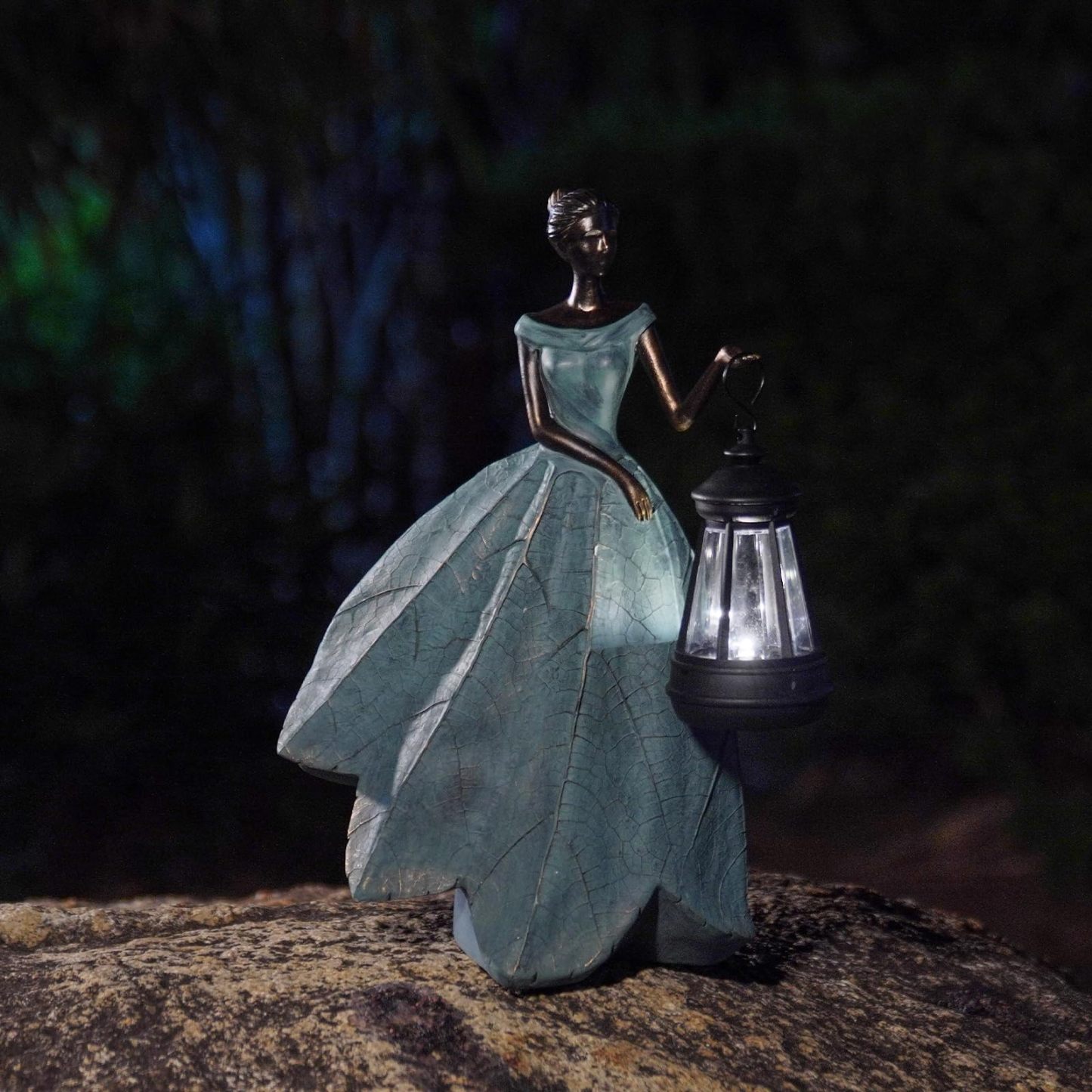 Solar Powered Fairy Statue with LED Lights, Resin Outdoor Garden Figurine Decor for Yard Patio Lawn, Unique Housewarming & Gardening Gifts for Mom & Women, 7.4×5.3×12 In